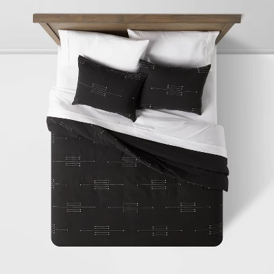 Clipped Linework Duvet Set - Threshold™ 4 Clipped Linework Duvet Set - Threshold™ - Image 2